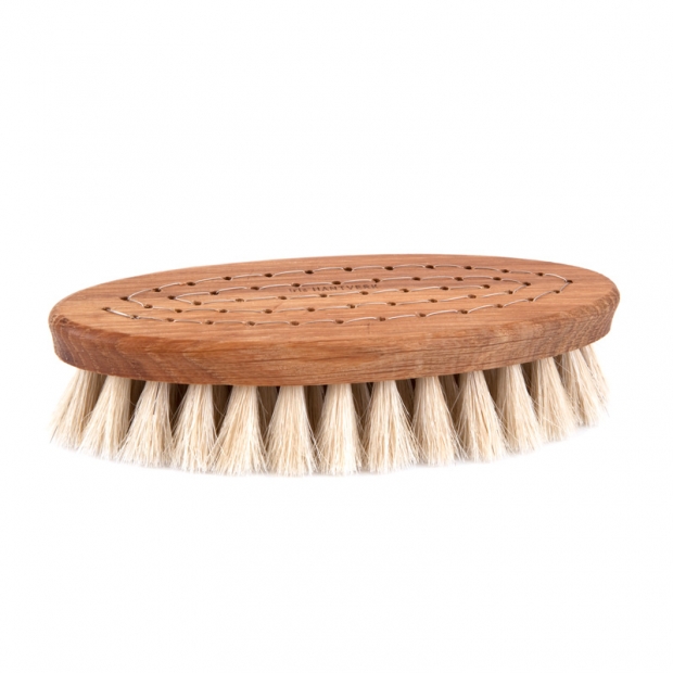 Oval horsehair brush