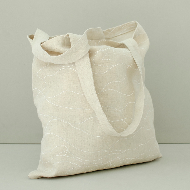 Konopná taška Rakkauden meri 46×46, béžovo-bílá