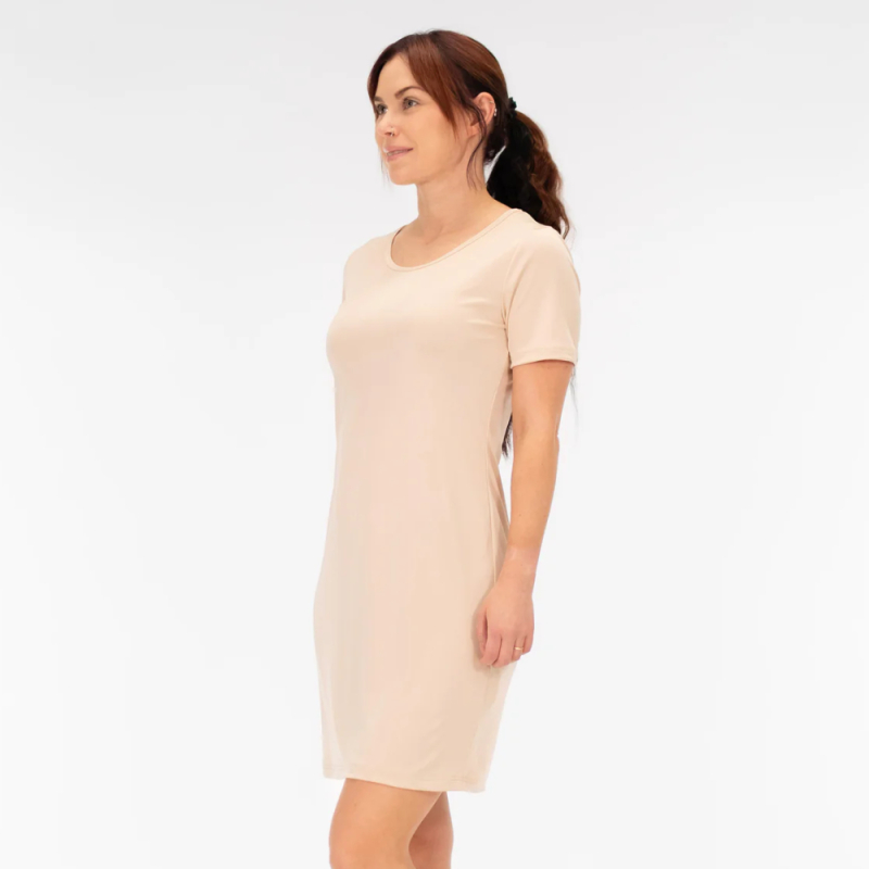 Short-sleeved silk dress, powder